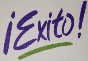 Logotipo de la revista ¡Éxito!, Miami, Fl, Estados Unidos. Década de los 90