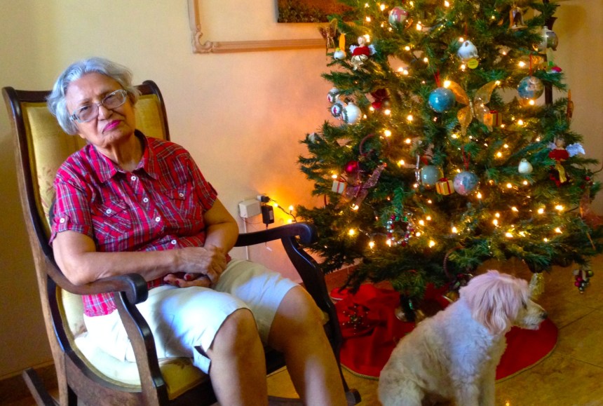 Mary descansando en su mecedora