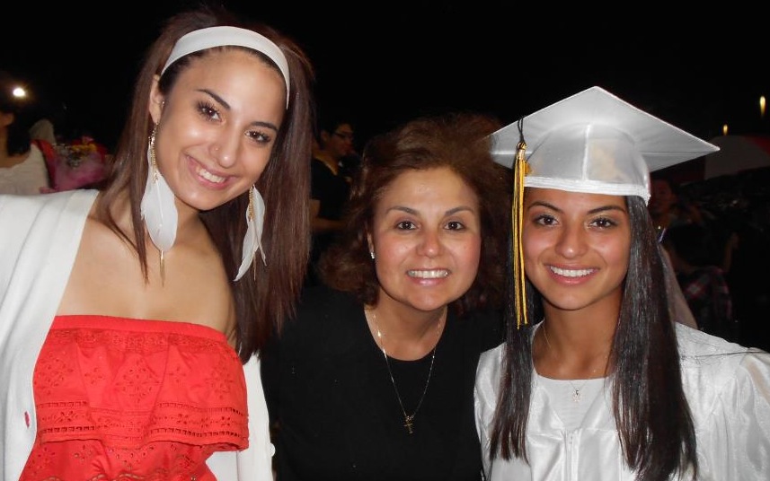 Danilsa con las niñas grandes